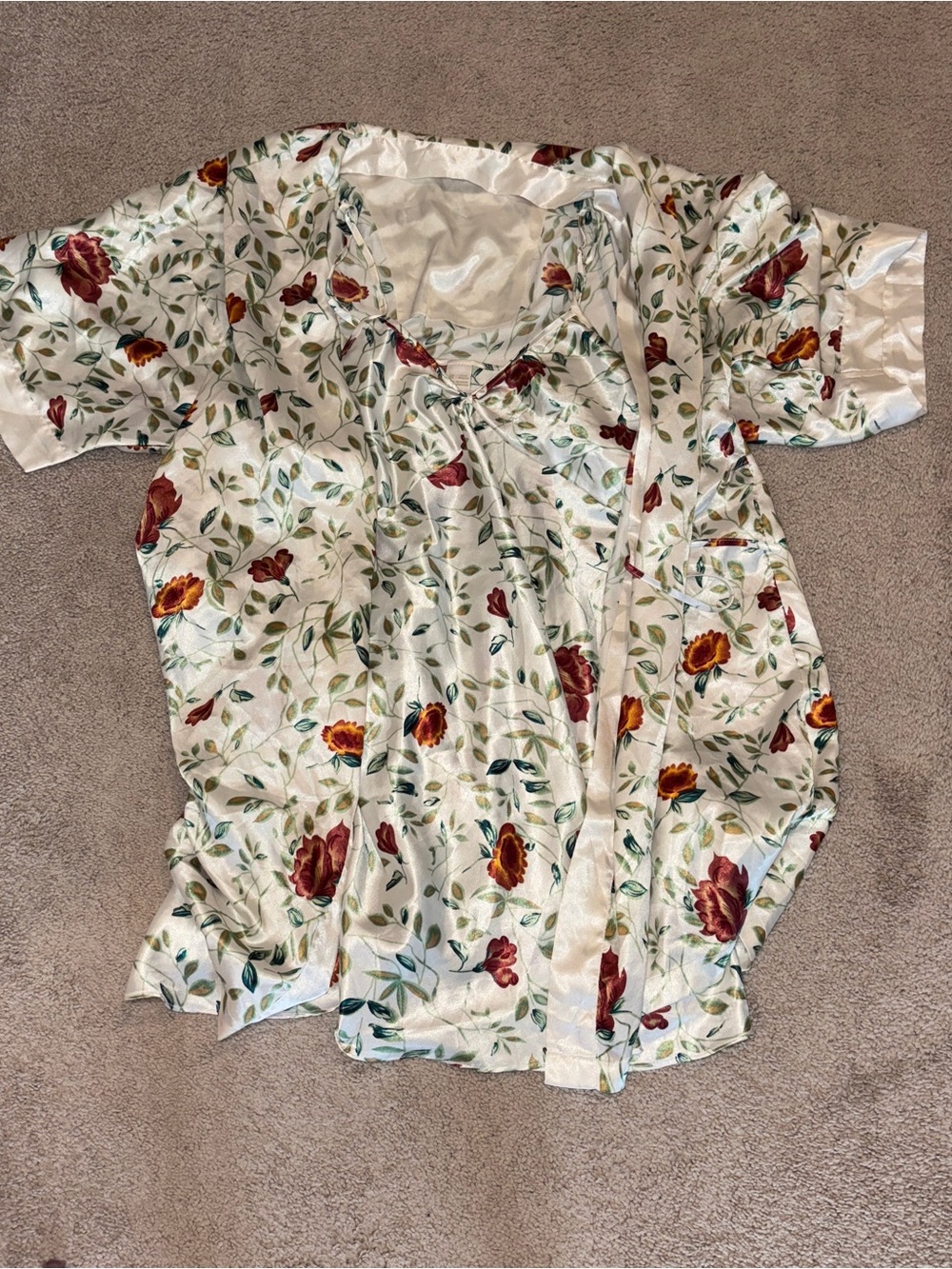 Floral Night Gown & Robe Set Size: 2X